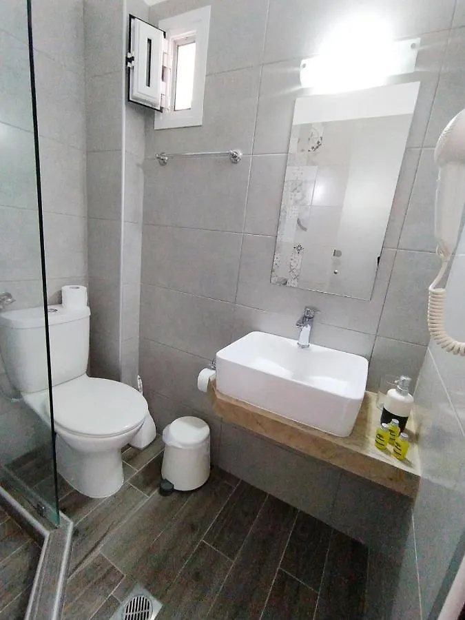 Thalassa Kai Almira Studios Sarti 0*,